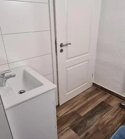 Byjoe Apartment Morschen Exterior photo